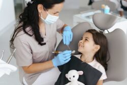 Explaining the Dentist to a Child With Dental Anxiety in Winter Park